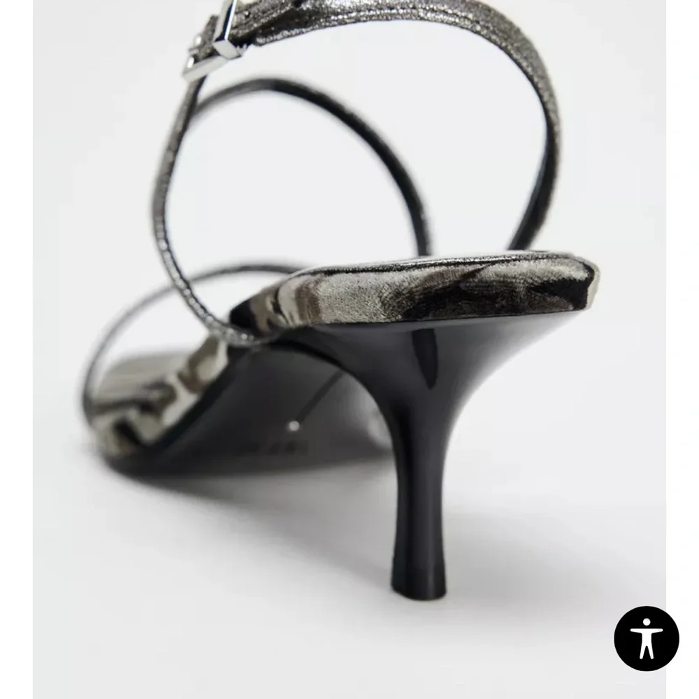 HIGH HEELED VELVET DRAWING SANDALS - Picture 4 of 8